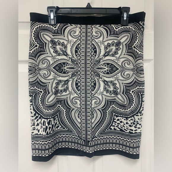 Rafaella Black and White Paisley Skirt sz 10 - Picture 1 of 7